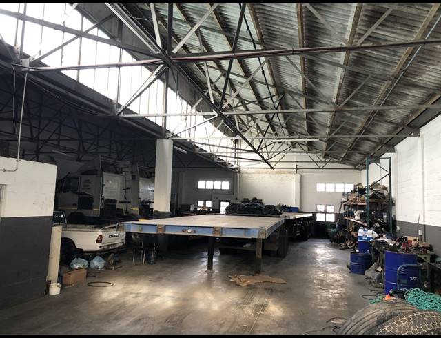 440M² FACTORY TO LET IN EPPING INDUSTRIAL